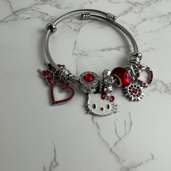 460 Red Hello Kitty Bracelet cute - Picture 2 of 5